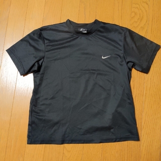 ナイキ(NIKE)のナイキ Tシャツ 黒 サイズ130(Tシャツ/カットソー)