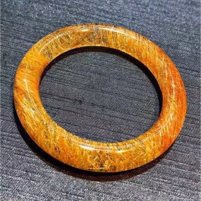 品質は非常に良い 天然銅色ゴールドルチルクオーツ 54mm バングル