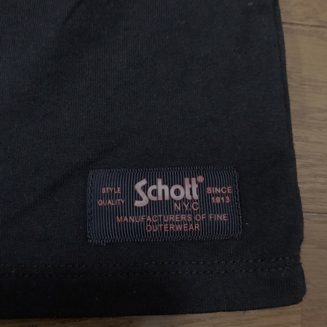 schott(ショット)のschott  ショット　半袖Tシャツ　袖にフラッグ付　着用回数少なし メンズのトップス(Tシャツ/カットソー(半袖/袖なし))の商品写真