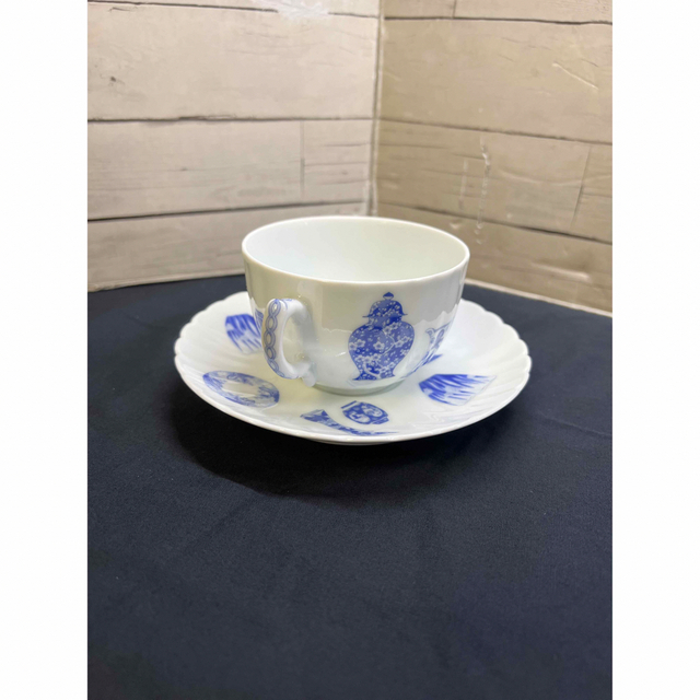 深川製磁 ブルーチャイナ 菊割紅茶碗皿 1