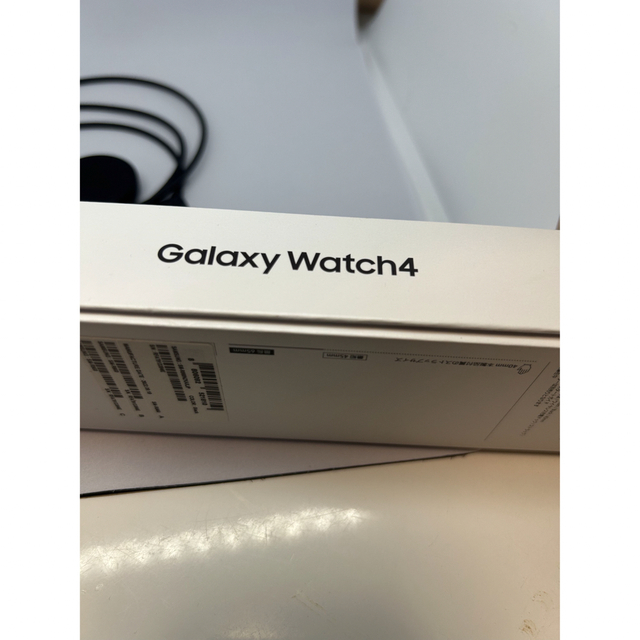 Galaxy(ギャラクシー)のGALAXY galaxywatch4 40mm black 美品 スマホ/家電/カメラのスマホアクセサリー(その他)の商品写真