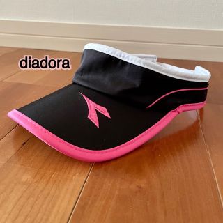 DIADORA