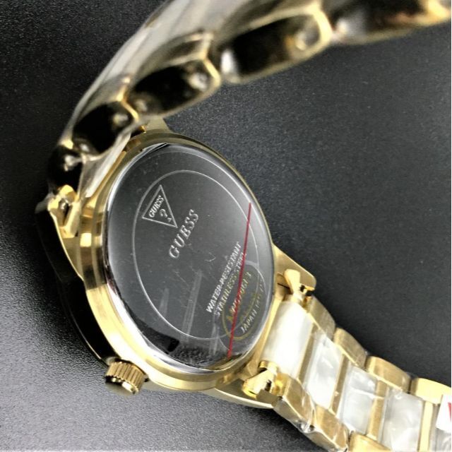 GUESS(ゲス)のGuess unisex watch W0706L3 メンズの時計(腕時計(アナログ))の商品写真