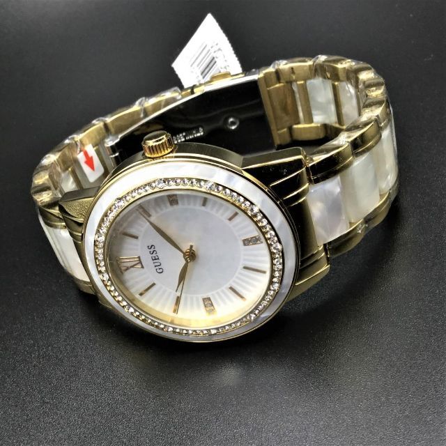 GUESS(ゲス)のGuess unisex watch W0706L3 メンズの時計(腕時計(アナログ))の商品写真