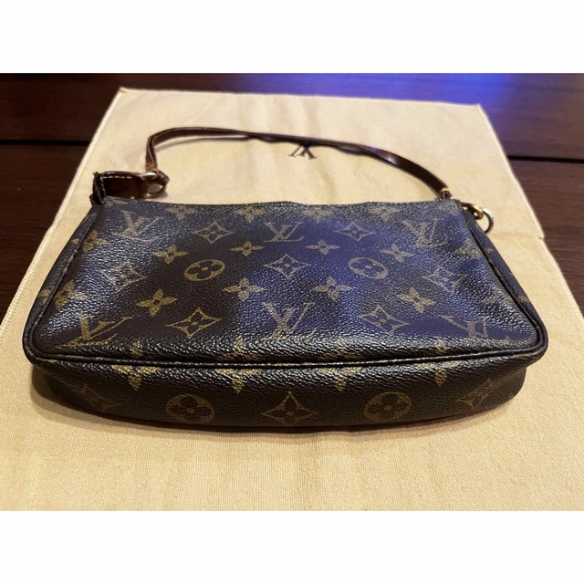 LOUIS VUITTON(ルイヴィトン)のルイヴィトン　アクセサリーポーチ　モノグラム レディースのバッグ(ハンドバッグ)の商品写真