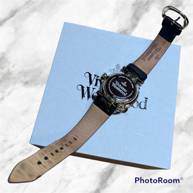 極美品✨ヴィヴィアンウエストウッド✨腕時計✨オーブチャーム✨カーフレザー✨黒
