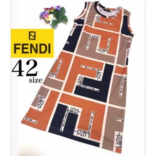 フェンディ(FENDI)のFENDI ✨希少 極美品✨ ノースリーブ ワンピース ズッカ FFロゴ 42(ひざ丈ワンピース)