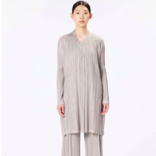 プリーツプリーズイッセイミヤケ(PLEATS PLEASE ISSEY MIYAKE)のプリーツプリーズ PLEATSPLEASE 完売カーディガン 新品(カーディガン)