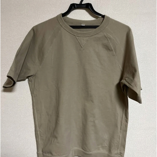 ユニクロ(UNIQLO)のUNIQLO Tシャツ　半袖　ベージュ(Tシャツ/カットソー(半袖/袖なし))