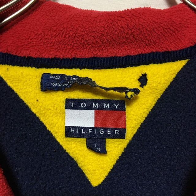 TOMMY HILFIGER(トミーヒルフィガー)の古着 トミー ヒルフィガー フリース ハーフジップ ビンテージ アウター ロゴ メンズのジャケット/アウター(ブルゾン)の商品写真