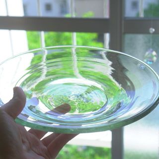 【tarotaro様専用】水面のような吹きガラスのお皿　小さな泡入り　2枚セット(食器)