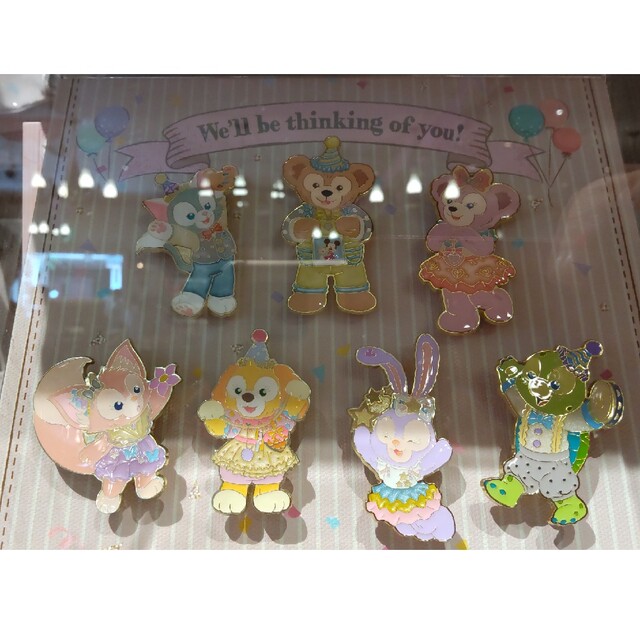 Disney(ディズニー)のディズニー ♡ ダッフィー＆フレンズ  ピンバッジ セット エンタメ/ホビーのアニメグッズ(バッジ/ピンバッジ)の商品写真