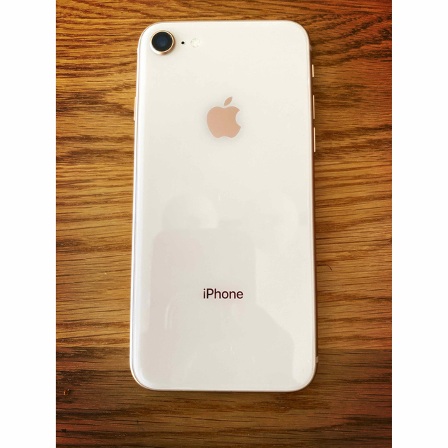 iPhone(アイフォーン)の⚫️美品⚫️iPhone8⚫️64G⚫️SIMフリー⚫️おまけつき スマホ/家電/カメラのスマートフォン/携帯電話(スマートフォン本体)の商品写真