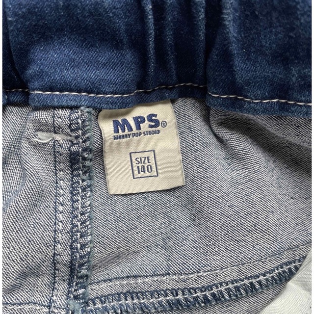 MPS(エムピーエス)のMPSジーンズ・デニム・キッズデニム・140㎝ キッズ/ベビー/マタニティのキッズ服男の子用(90cm~)(パンツ/スパッツ)の商品写真