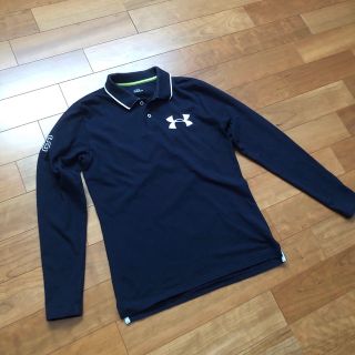 アンダーアーマー(UNDER ARMOUR)のUNDER ARMOUR 長袖　ポロシャツ　Mサイズ　ネイビー　ゴルフ　スポーツ(ポロシャツ)