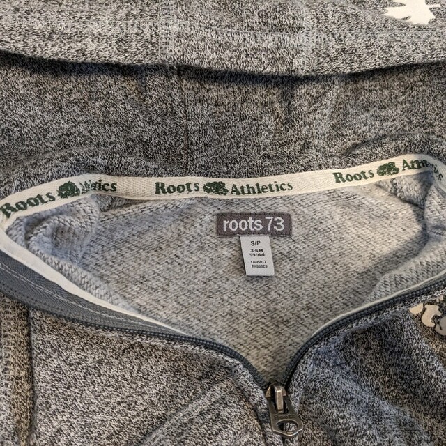 babyGAP(ベビーギャップ)のROOTS　ベビー　パーカー　60サイズ　Gap　ギャップ キッズ/ベビー/マタニティのベビー服(~85cm)(カーディガン/ボレロ)の商品写真