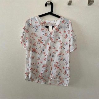 ドレスキップ(DRESKIP)の新品　ドレスキップ　花柄　ブラウス　M(シャツ/ブラウス(半袖/袖なし))