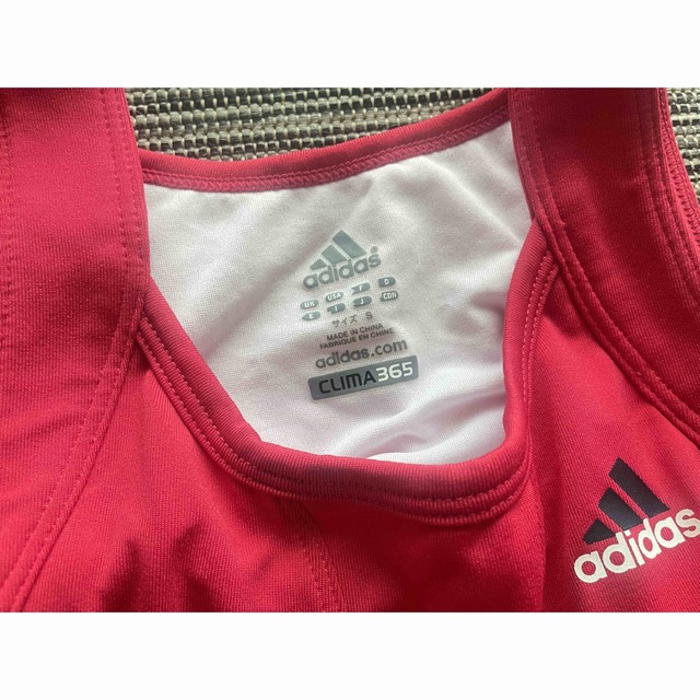 adidas　エクササイズ用ウェア　レディースSサイズ