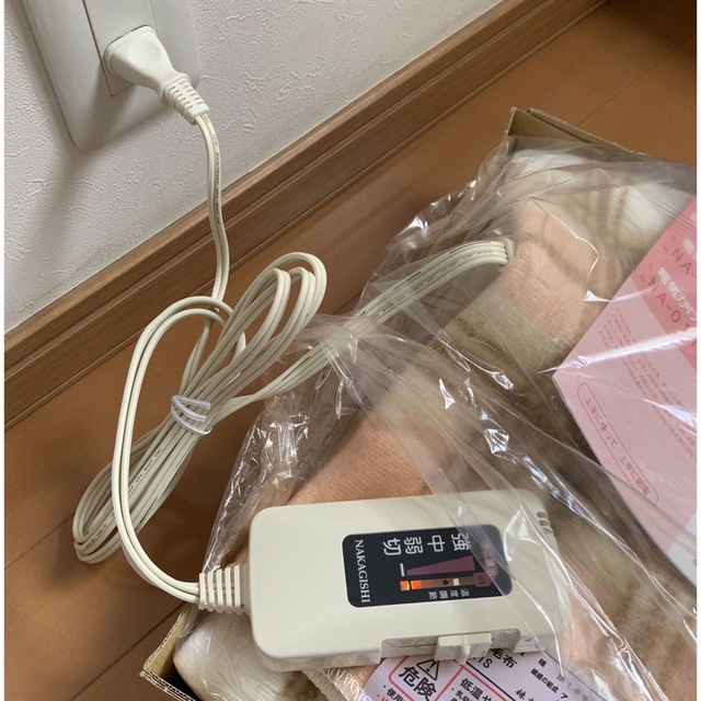 [新品] なかぎし　電気毛布 スマホ/家電/カメラの冷暖房/空調(電気毛布)の商品写真