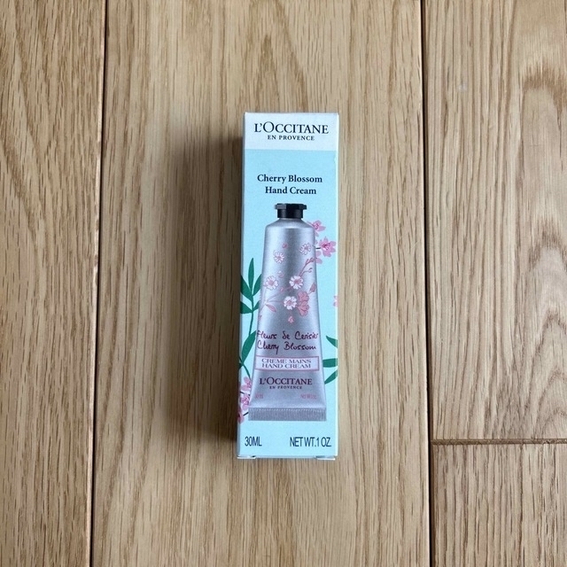 L'OCCITANE(ロクシタン)の〈専用〉L'OCCITANE 桜 ハンドクリーム 30ml コスメ/美容のボディケア(ハンドクリーム)の商品写真