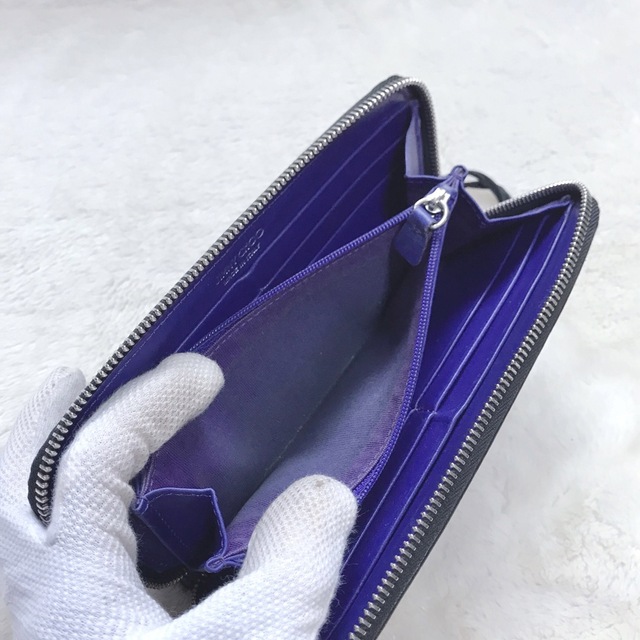 JIMMY CHOO(ジミーチュウ)の美品 ジミーチュウ 長財布 フィリッパ マルチスタッズ ラウンドファスナー 黒 レディースのファッション小物(財布)の商品写真