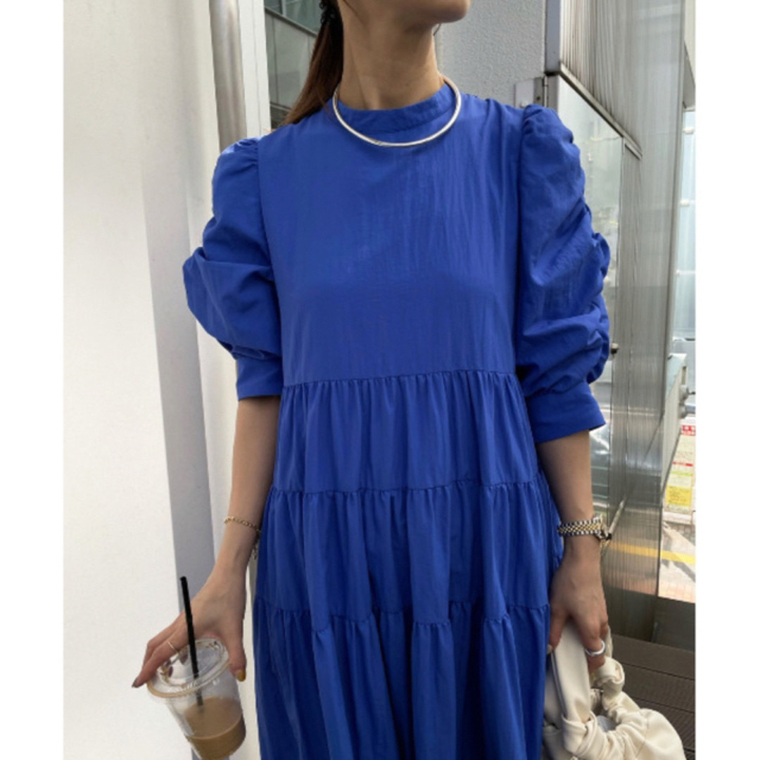 Ameri VINTAGE(アメリヴィンテージ)のameri MEDI COLOR TIERED VOLUME DRESS レディースのワンピース(ロングワンピース/マキシワンピース)の商品写真