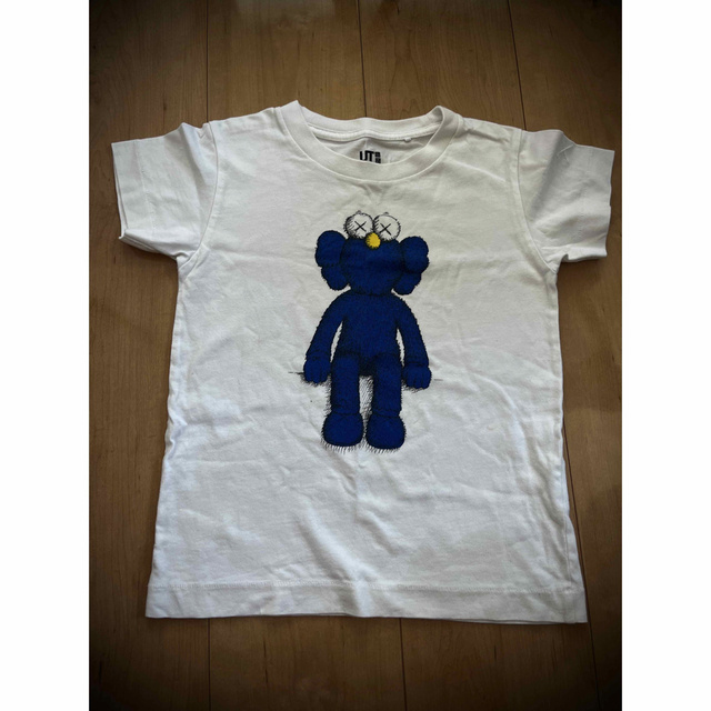 UNIQLO(ユニクロ)のKAWS コラボTシャツ キッズ キッズ/ベビー/マタニティのキッズ服男の子用(90cm~)(Tシャツ/カットソー)の商品写真