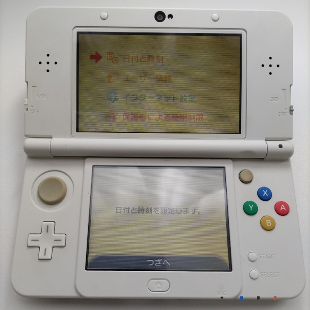 ニンテンドー3DS(ニンテンドー3DS)のハローキティ　NEW3DS本体　動作確認済　任天堂　おまけ付き　サンリオ エンタメ/ホビーのゲームソフト/ゲーム機本体(家庭用ゲーム機本体)の商品写真