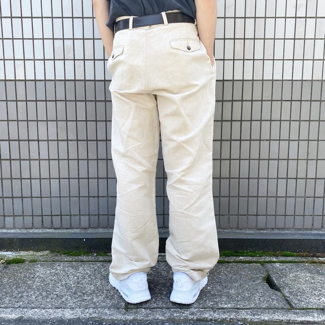 US古着 ドッカーズ DOCKERS スラックス リネン×コットン パンツ ツータック テーパード サイズ：W33 L31 生成り 【中古】 メンズのスーツ(スラックス/スーツパンツ)の商品写真