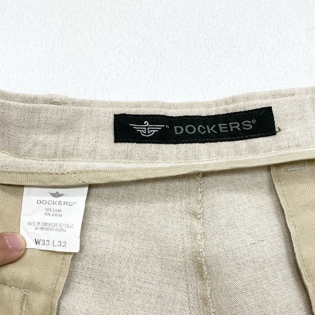 US古着 ドッカーズ DOCKERS スラックス リネン×コットン パンツ ツータック テーパード サイズ：W33 L31 生成り 【中古】 メンズのスーツ(スラックス/スーツパンツ)の商品写真