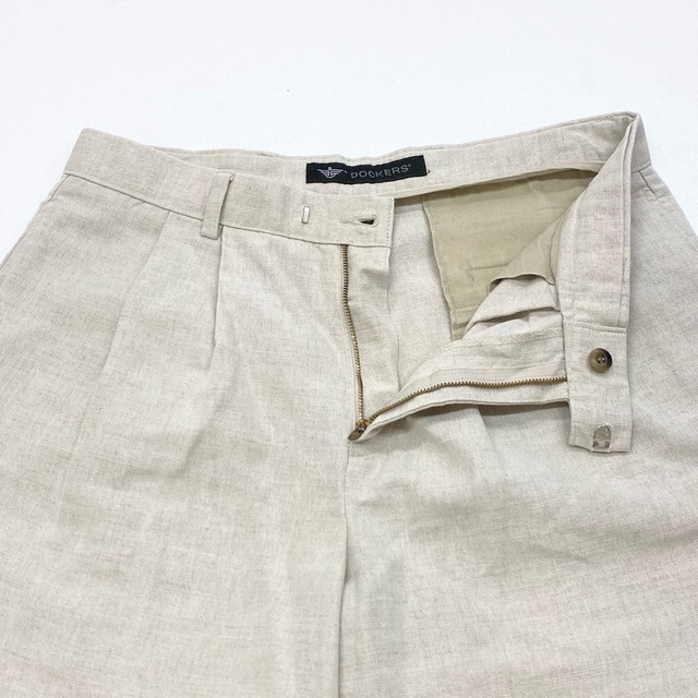 US古着 ドッカーズ DOCKERS スラックス リネン×コットン パンツ ツータック テーパード サイズ：W33 L31 生成り 【中古】 メンズのスーツ(スラックス/スーツパンツ)の商品写真