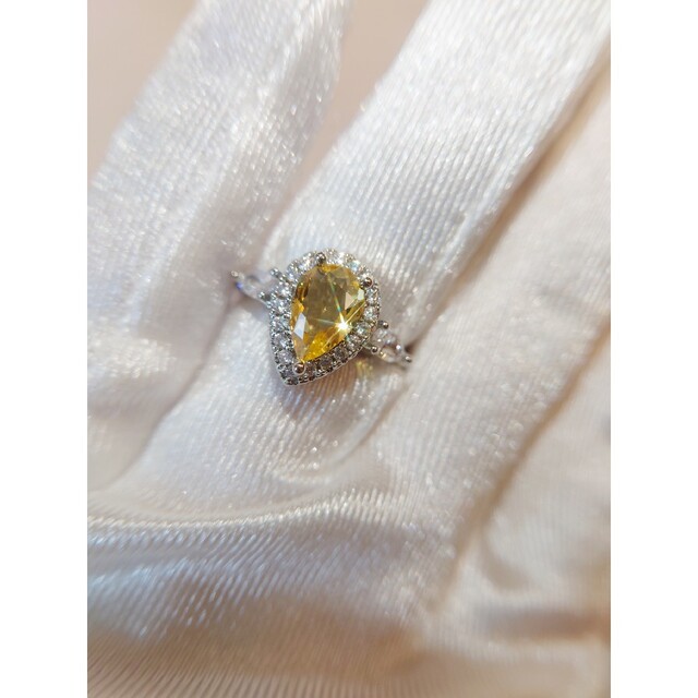 1091 高級 sona ダイヤモンド イエローダイヤモンド ドロップ ヘイロー レディースのアクセサリー(リング(指輪))の商品写真