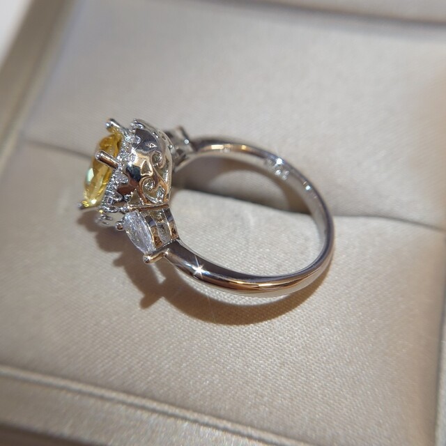 1091 高級 sona ダイヤモンド イエローダイヤモンド ドロップ ヘイロー レディースのアクセサリー(リング(指輪))の商品写真
