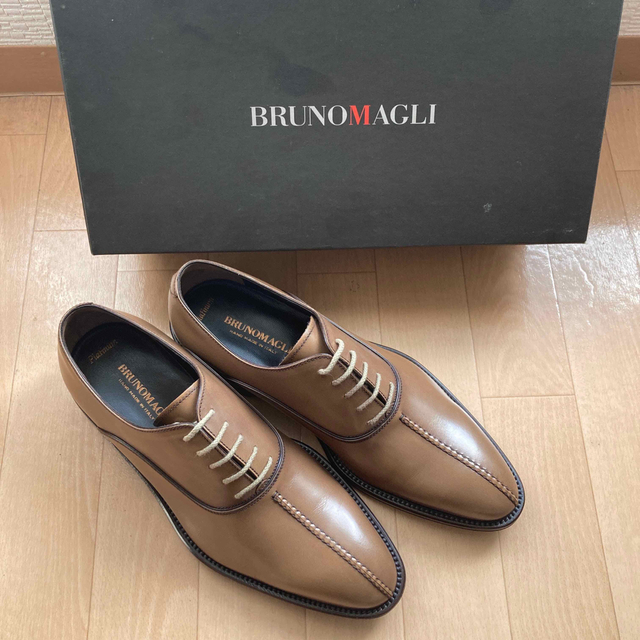 BRUNOMAGLI(ブルーノマリ)の新品　ブルーノマリ　ドレスシューズ　送料込み メンズの靴/シューズ(ドレス/ビジネス)の商品写真