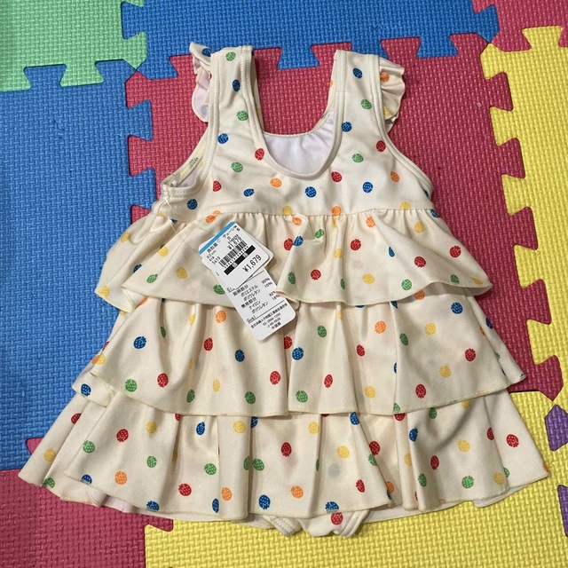 西松屋(ニシマツヤ)の新品　水着　90 キッズ/ベビー/マタニティのキッズ服女の子用(90cm~)(水着)の商品写真