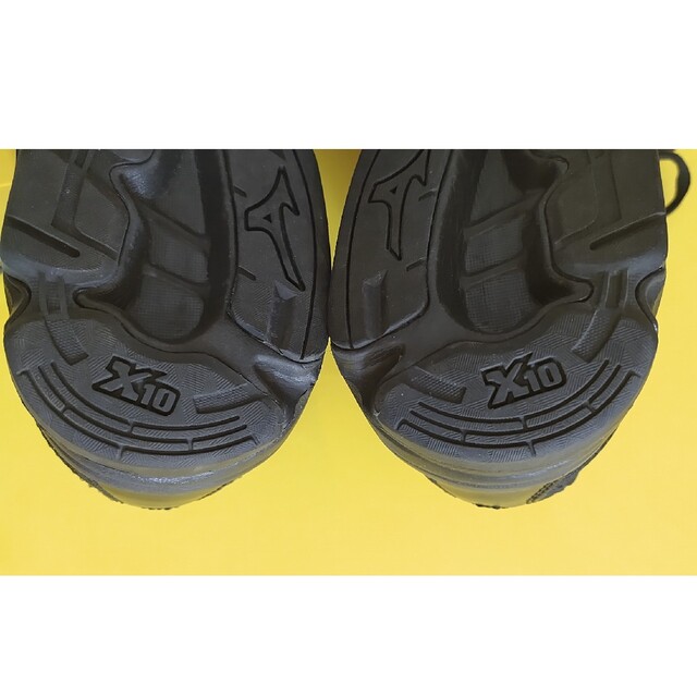 ●週末限定200円引き●MIZUNO　レディーススニーカー　24.5cm レディースの靴/シューズ(スニーカー)の商品写真