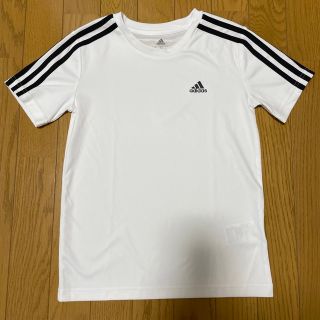 アディダス(adidas)のadidas  Ｔシャツ  １４０センチ(Tシャツ/カットソー)