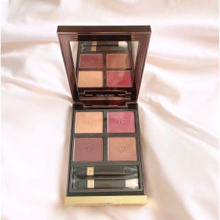 トムフォード(TOM FORD)の最終値下げ☆1度のみ使用【USED】TOM FORD アイカラークォード06(アイシャドウ)