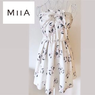 ミーア(MIIA)のMIIA即日発送⭐️花柄キャミワンピース(ひざ丈ワンピース)