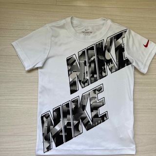 ナイキ(NIKE)のNIKETシャツ110センチ(Tシャツ/カットソー)