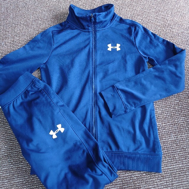 UNDER ARMOUR(アンダーアーマー)のアンダーアーマー　ジャージ上下セット　ネイビー　YLG キッズ/ベビー/マタニティのキッズ服男の子用(90cm~)(その他)の商品写真