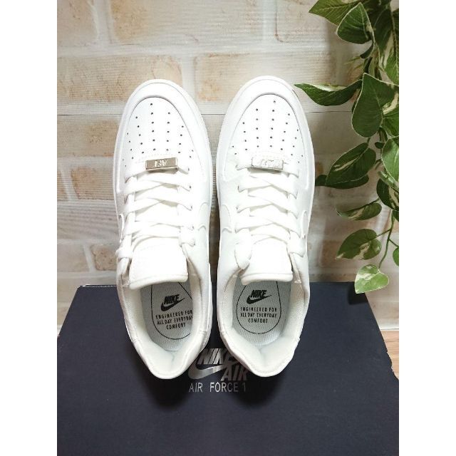 NIKE - NIKE AIR FORCE 1 エアフォース1 ホワイト 白 セージロー 23の
