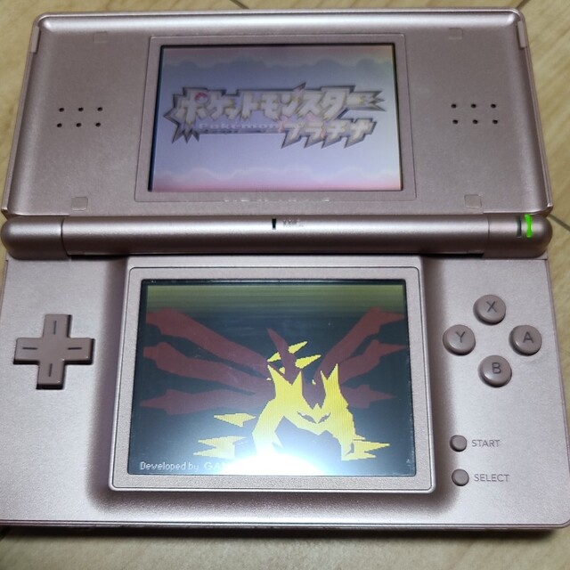 ■ニンテンドー　DS Lite メタリックローズ　任天堂