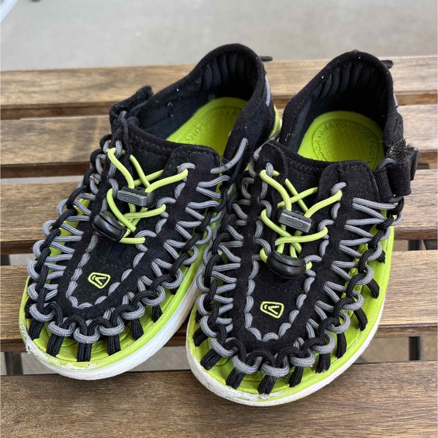 KEEN(キーン)のKEEN  UNEEK(ユニーク) kids 17cm キッズ/ベビー/マタニティのキッズ靴/シューズ(15cm~)(サンダル)の商品写真