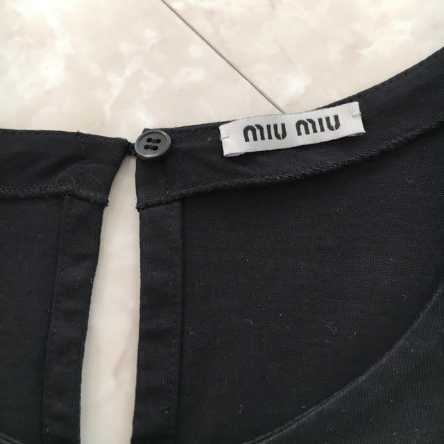 miumiu(ミュウミュウ)のミュウミュウ フリルTシャツ レディースのトップス(Tシャツ(長袖/七分))の商品写真