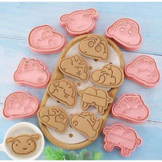 新品 クレヨンしんちゃん クッキー型 キャラ弁 ８個(調理道具/製菓道具)