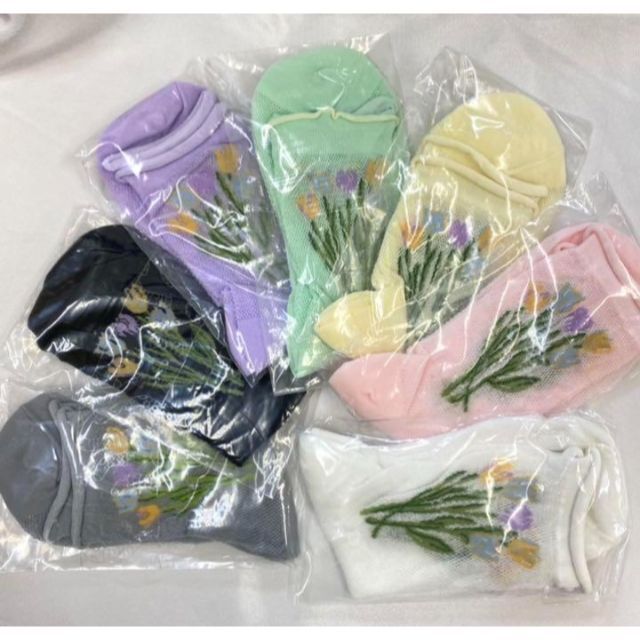 おしゃれ❤︎レディースソックス ガーリー❤︎フェミニン 花柄 韓国デザイン可愛い レディースのレッグウェア(ソックス)の商品写真