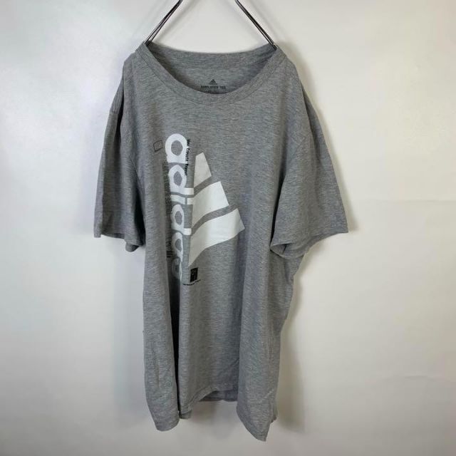 adidas(アディダス)のD206 アディダス　ビッグプリント　プリントロゴ　XL グレー　半袖　Tシャツ メンズのトップス(Tシャツ/カットソー(半袖/袖なし))の商品写真