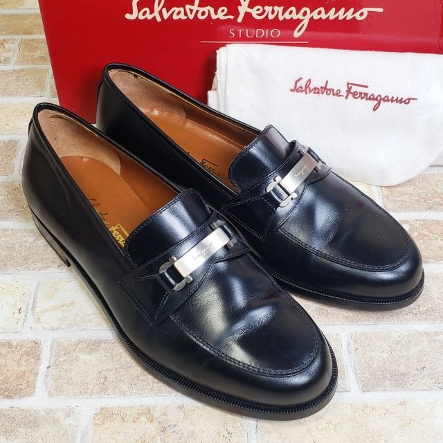 Salvatore Ferragamo(フェラガモ) メンズ ローファー 8EE