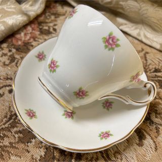 ロイヤルアルバート(ROYAL ALBERT)の英国製 希少  REGENCY Rose カップ＆ソーサー 1客(食器)